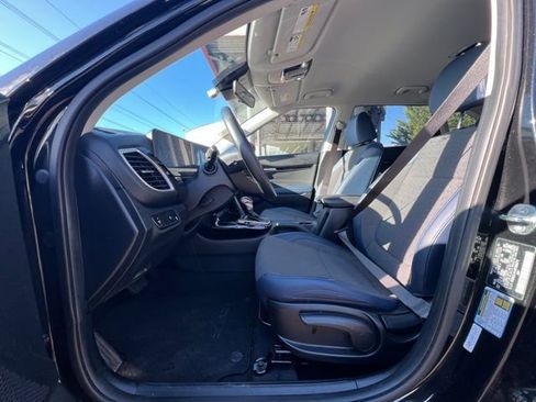 Certified 2024 Kia Seltos S image 14