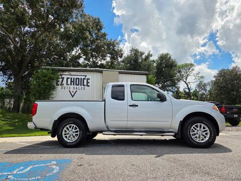 Used 2014 Nissan Frontier SV w/ SV Value Truck Package image 14