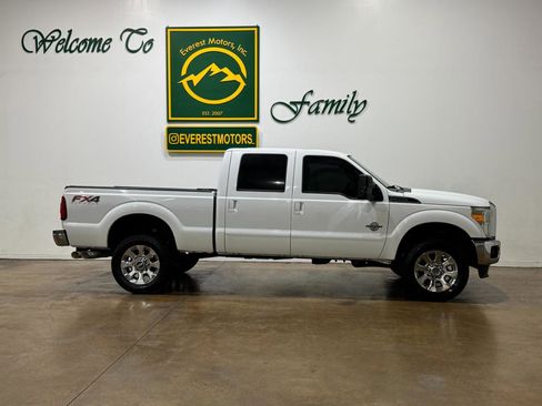 Used 2016 Ford F250 Lariat w/ Lariat Interior Package AWD/4WD image 2