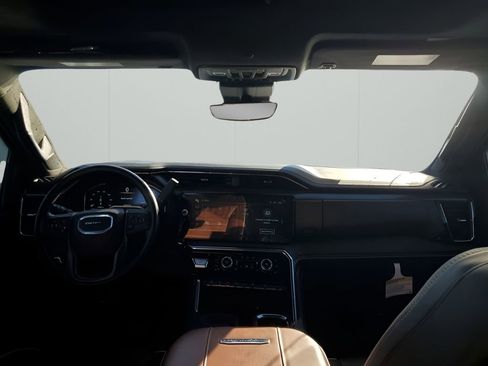 Used 2025 GMC Sierra 2500 Denali Ultimate w/ Max Trailering Package image 24