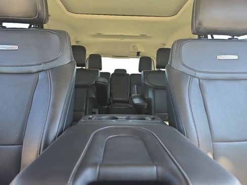 Used 2025 Ford Expedition Platinum AWD/4WD image 13