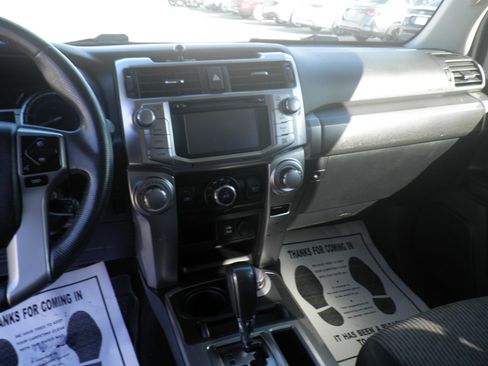 Used 2017 Toyota 4Runner SR5 image 19