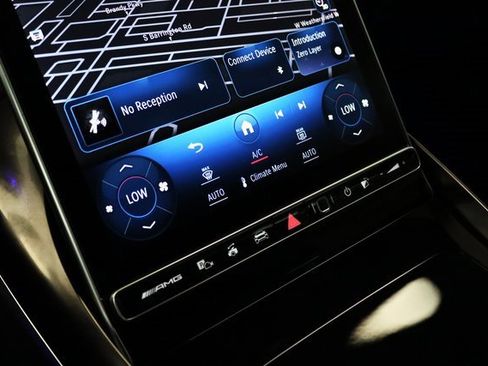 Used 2022 Mercedes-Benz SL 55 AMG 4MATIC w/ Driver Assistance Package image 32