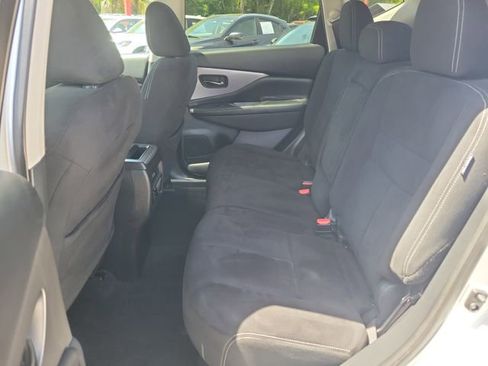 Used 2019 Nissan Murano S AWD/4WD image 13
