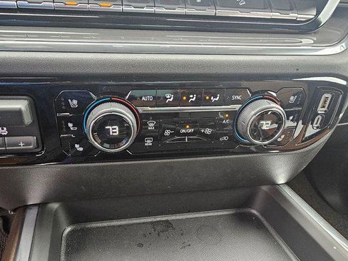 Used 2025 Chevrolet Silverado 2500 High Country w/ High Country Premium Package AWD/4WD image 27