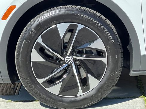 Used 2022 Volkswagen ID.4 Pro S image 26