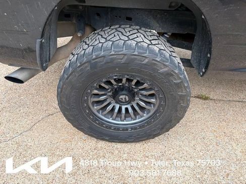 Used 2015 RAM 2500 Tradesman w/ Chrome Appearance Group AWD/4WD image 11