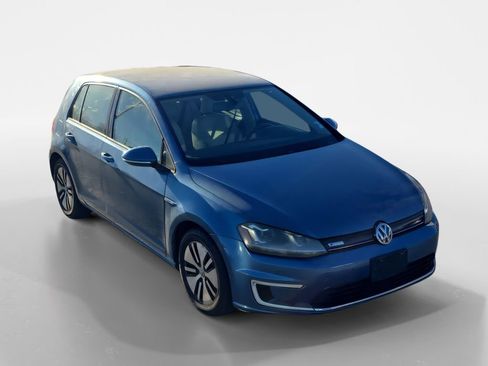 Used 2015 Volkswagen e-Golf SEL Premium image 24