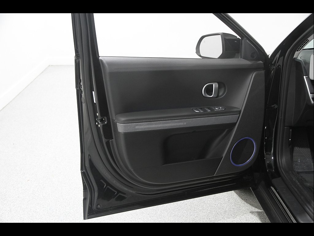 Certified 2023 Hyundai Ioniq 5 SEL AWD/4WD image 4