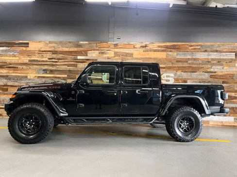 Used 2021 Jeep Gladiator Rubicon w/ Dual Top Group AWD/4WD image 10
