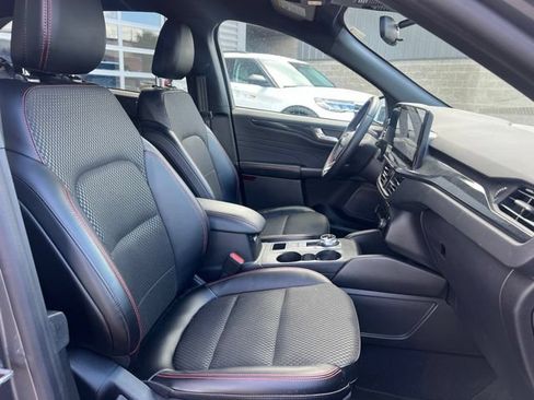 Used 2024 Ford Escape ST-Line w/ Tech Pack #1 AWD/4WD image 11