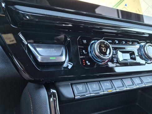 New 2026 GMC Sierra 2500 AT4 w/ AT4 Premium Plus Package image 23