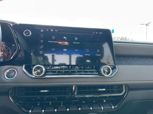 Used 2024 Chevrolet Colorado ZR2 w/ ZR2 Convenience Package III image 22