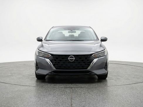 Used 2025 Nissan Sentra SV image 2