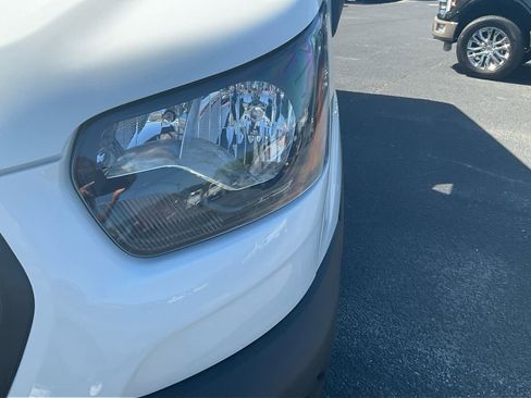 New 2026 Ford Transit 250 148 Medium Roof image 9