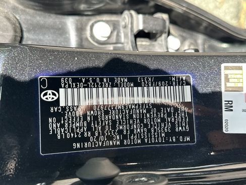 Used 2021 Toyota Corolla LE FWD image 36
