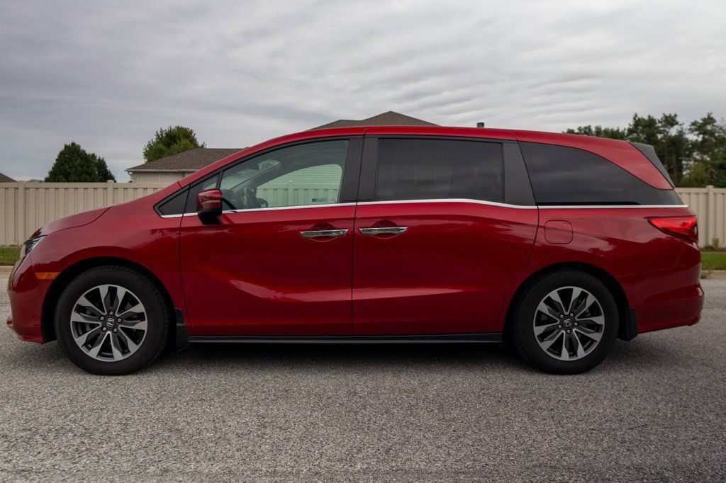 Used 2023 Honda Odyssey EX-L image 4