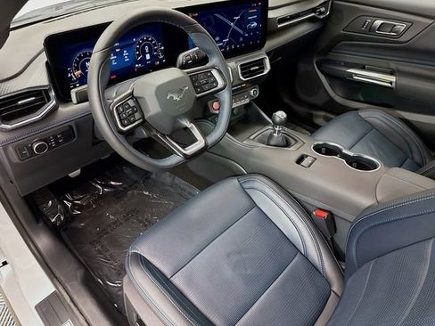 Used 2025 Ford Mustang GT Premium image 22