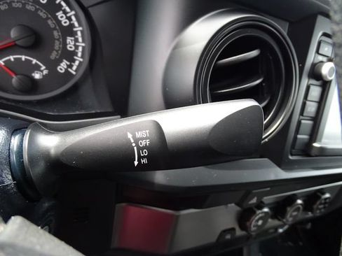 Used 2019 Toyota Tacoma SR RWD image 17