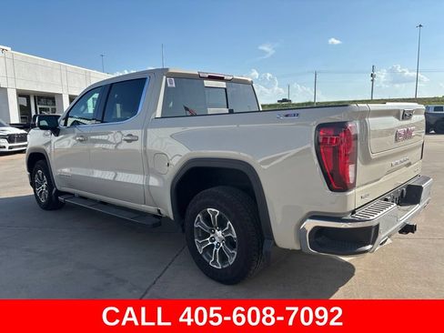 Used 2026 GMC Sierra 1500 SLE AWD/4WD image 5
