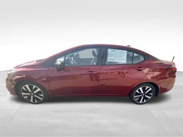 Used 2022 Nissan Versa SR FWD image 5