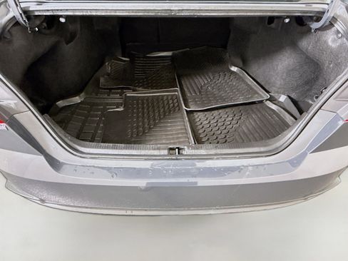 Used 2025 Toyota Camry SE image 35