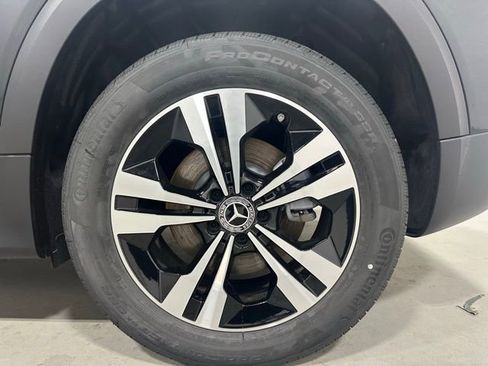 New 2025 Mercedes-Benz GLB 250 4MATIC image 18