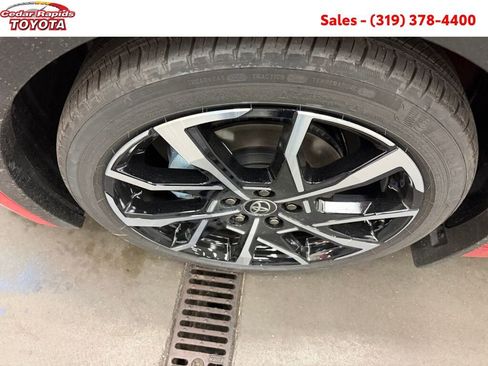 New 2026 Toyota Prius Plug-In Hybrid image 6