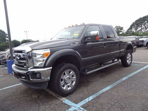 Used 2016 Ford F250 Lariat w/ Chrome Package AWD/4WD image 6