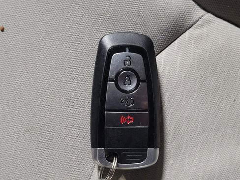 Used 2019 Ford Fusion SE w/ Equipment Group 151A image 32