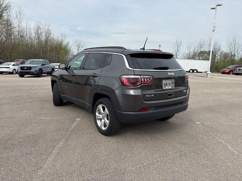 Used 2018 Jeep Compass Latitude w/ Popular Equipment Group image 9