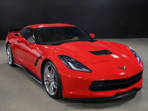 Used 2015 Chevrolet Corvette Stingray Coupe w/ 3LT Preferred Equipment Group image 2