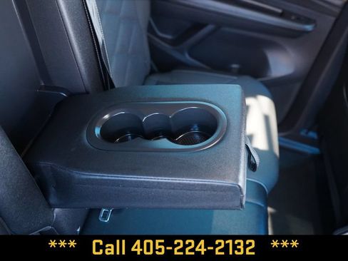 Used 2025 Volkswagen Atlas SE FWD image 24