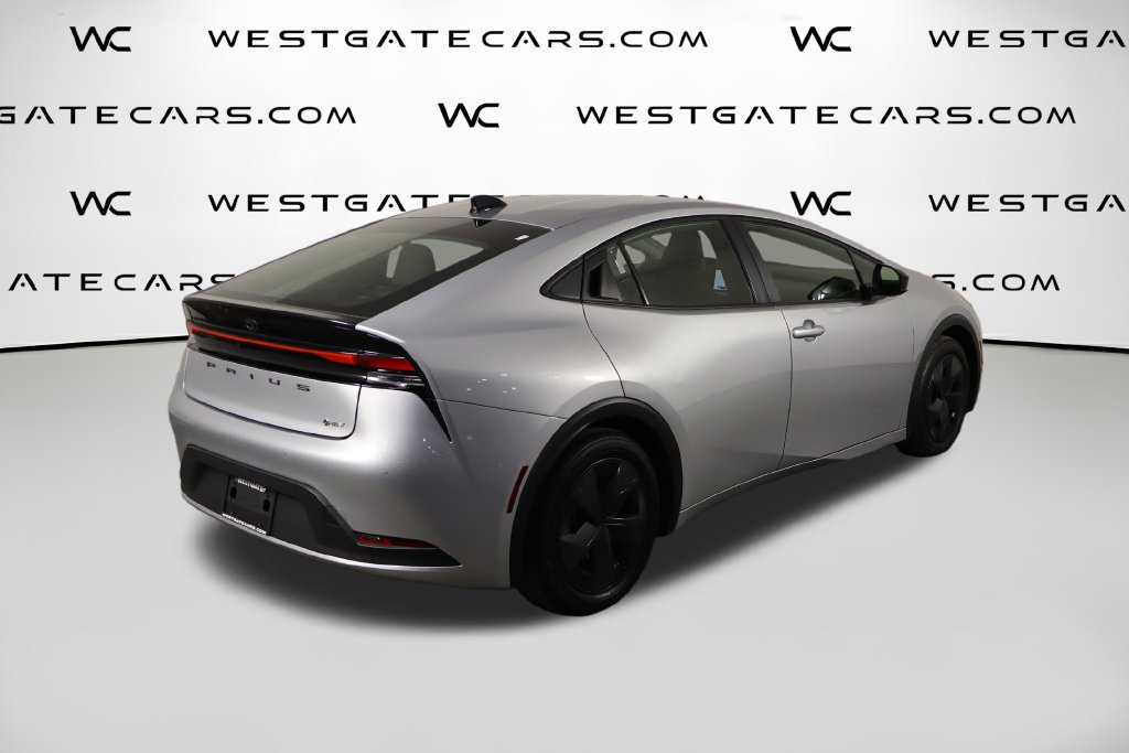 Used 2026 Toyota Prius LE FWD image 47