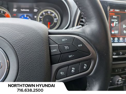 Used 2021 Jeep Cherokee Limited image 28