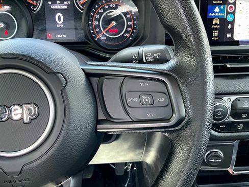 Used 2024 Jeep Gladiator Sport image 47