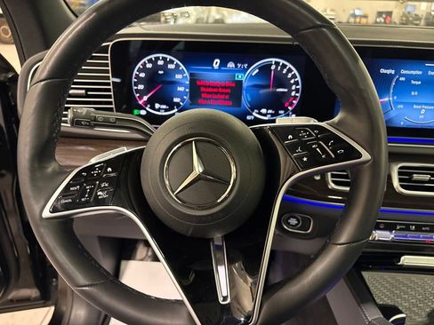 Used 2025 Mercedes-Benz GLE 450e 4MATIC image 14