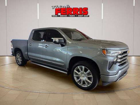 Used 2024 Chevrolet Silverado 1500 High Country w/ High Country Premium Package AWD/4WD image 3