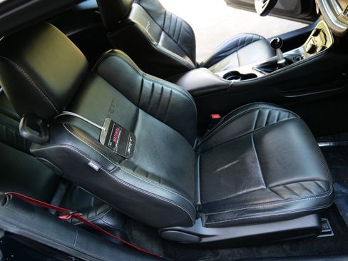 Used 2015 Dodge Challenger SRT Hellcat image 39