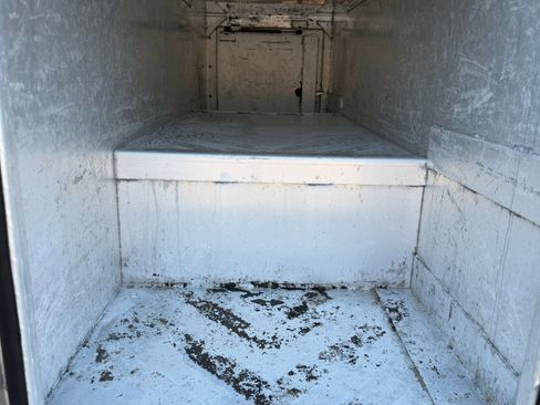 Used 2006 Ford F550 2WD Regular Cab Super Duty image 33