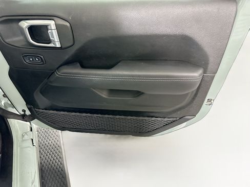 Used 2023 Jeep Wrangler Unlimited Sahara w/ Cold Weather Group AWD/4WD image 30