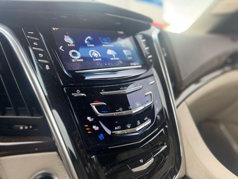 Used 2017 Cadillac Escalade Luxury AWD/4WD image 54