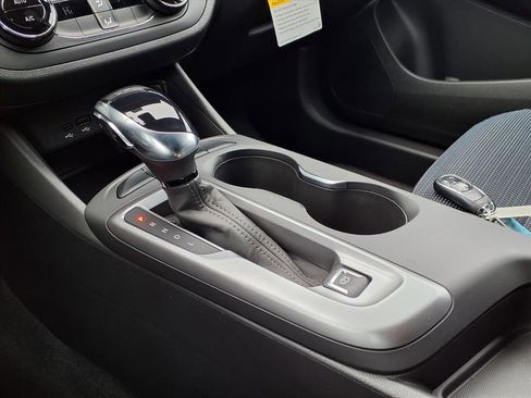 New 2026 Buick Envista Preferred image 8