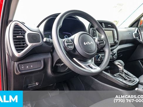 Used 2025 Kia Soul LX FWD image 28