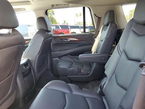 Used 2020 Cadillac Escalade Premium Luxury AWD/4WD image 14