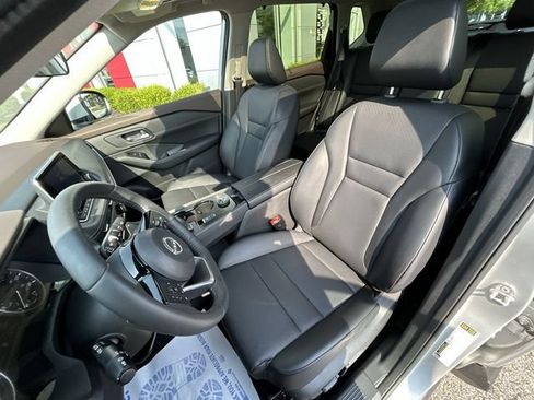 Certified 2023 Nissan Rogue SV w/ SV Premium B Package AWD/4WD image 15
