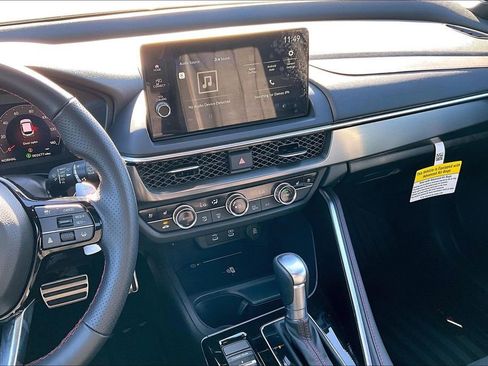 Certified 2025 Acura MDX w/ Technology Package image 9