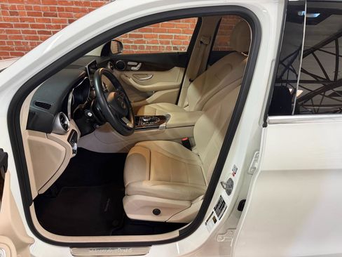 Used 2019 Mercedes-Benz GLC 300 GLC300 image 19