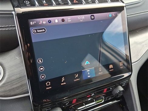 Used 2022 Jeep Grand Cherokee Limited image 3