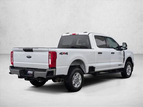 Used 2025 Ford F250 XLT image 7